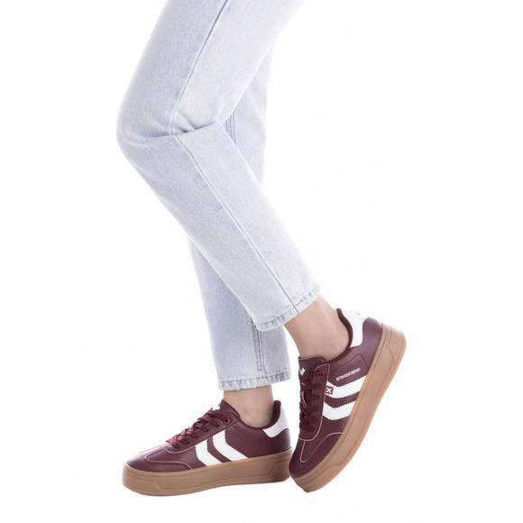 NEW XTI women's 144585 round toe sneakers in burgundy - Picture 5 of 5